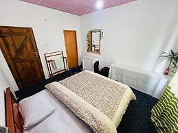 Sasru Holiday Home
