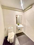 AZZ Hotel