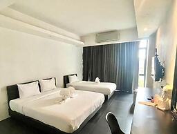 AZZ Hotel
