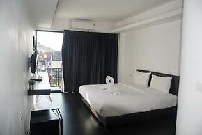 AZZ Hotel
