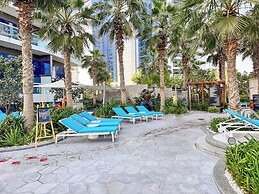 PVH - Paramount - Upscale 2BR