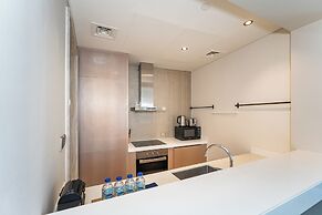 PVH - Paramount - Upscale 2BR
