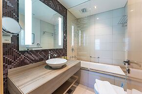 PVH - Paramount - Upscale 2BR