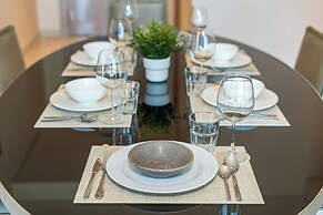 PVH - Paramount - Upscale 2BR