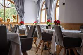 Villa Flora Mountain Lodges