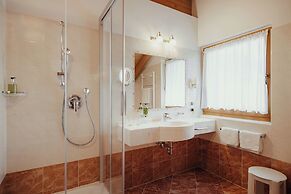 Villa Flora Mountain Lodges