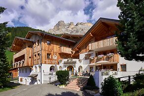 Villa Flora Mountain Lodges