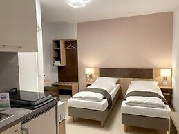 Hana Aparthotel
