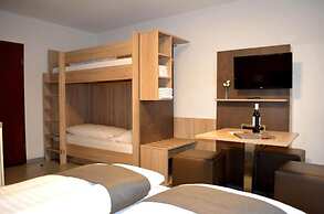 Hana Aparthotel