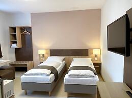 Hana Aparthotel