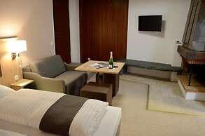 Hana Aparthotel