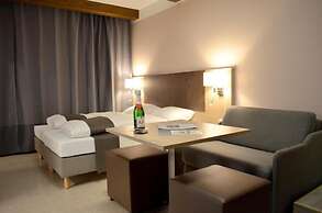 Hana Aparthotel