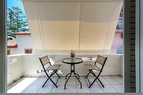 Eirini & Nicol Studio by Cretanhouses