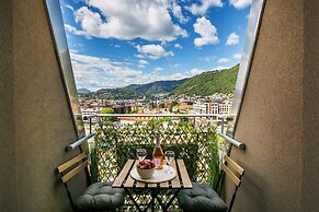 10 Floor Apartments