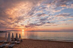 Messinian Aura-beachfront Escape in Mikra Mantinia