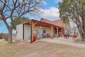 3 Mi to Dtwn: Wichita Falls Gem w/ Private Sauna!