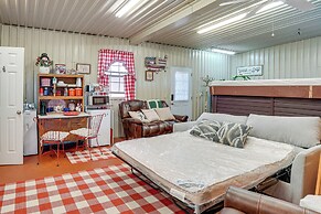 3 Mi to Dtwn: Wichita Falls Gem w/ Private Sauna!