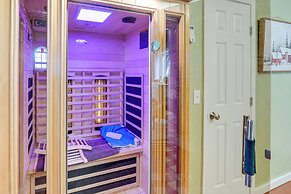 3 Mi to Dtwn: Wichita Falls Gem w/ Private Sauna!