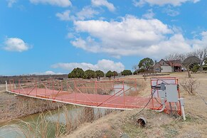 3 Mi to Dtwn: Wichita Falls Gem w/ Private Sauna!