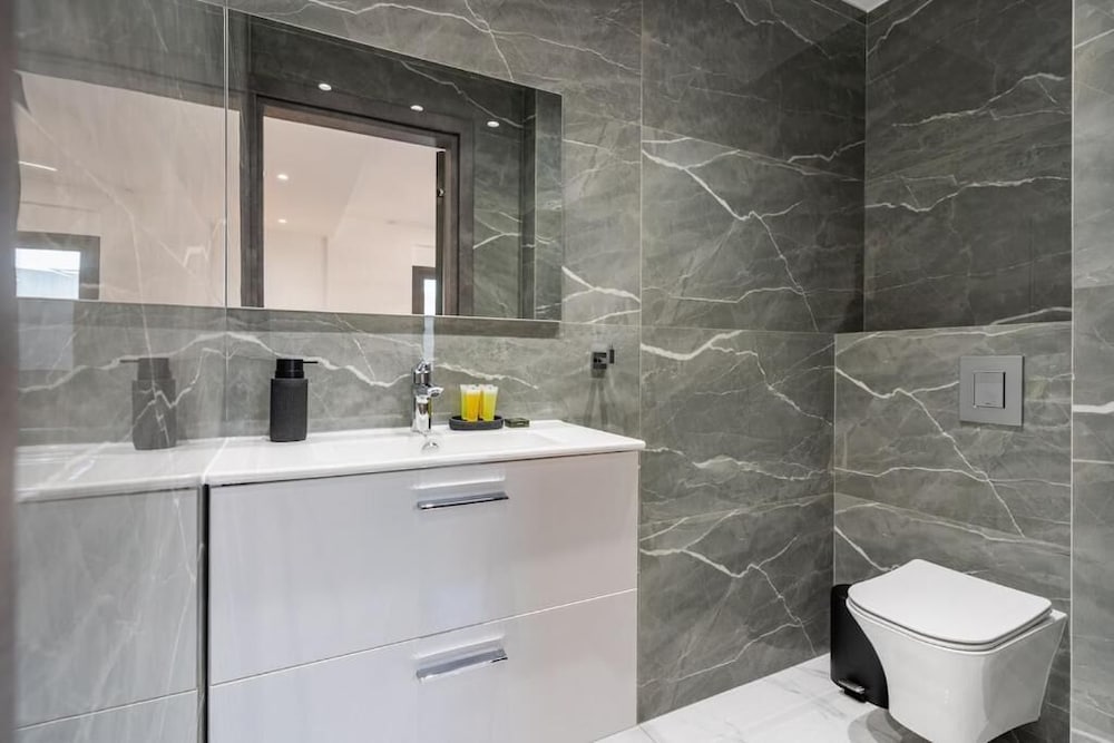 Casino & Mall Luxury Penthouse Suite