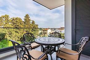 Casino & Mall Luxury Penthouse Suite