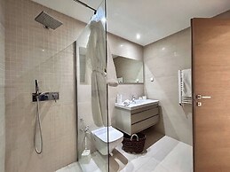 Malachite Elegance & Comfort in Sidi Daoud