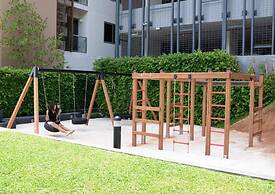 High Floor Sea View 2 Bed Room