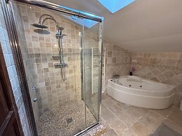 Mas Provençal à flanc de colline