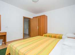Apartments Macolić Rab