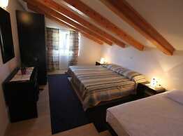 Apartments Macolić Rab