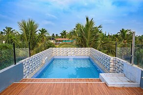 Hotel Beachfront Couple &Family Friendly