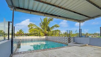 Hotel Beachfront Couple &Family Friendly