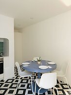 Esqina Apartments