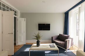 Esqina Apartments