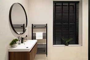 City Centre Apartment Sleeps 2 With Wifi