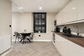 City Centre Apartment Sleeps 2 With Wifi