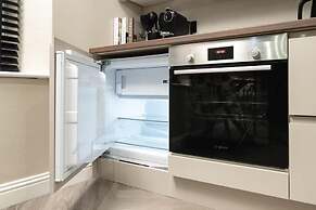 Edinburgh Apartment - Sleeps 2 - Princes St Close