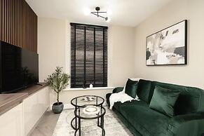 Edinburgh Apartment - Sleeps 2 - Princes St Close