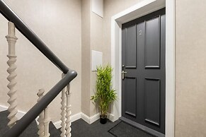 Edinburgh Apartment - Sleeps 2 - Princes St Close
