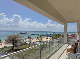 Grand Boréna Hotel Boutique