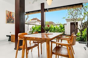 Kubu Kecubung Villa