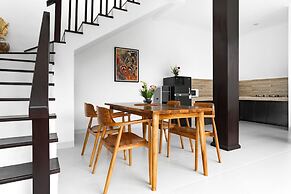 Kubu Kecubung Villa