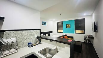 Emily Beach Hotel & Apartment