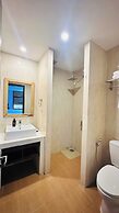 Emily Beach Hotel & Apartment