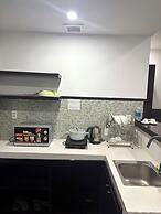 Emily Beach Hotel & Apartment