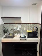 Emily Beach Hotel & Apartment