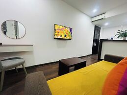 Emily Beach Hotel & Apartment