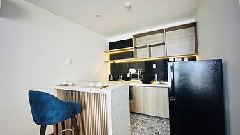 Emily Beach Hotel & Apartment