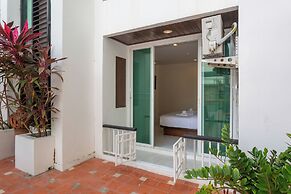 1BR Poolside Fisherman Village C272