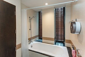 1BR Poolside Fisherman Village C272